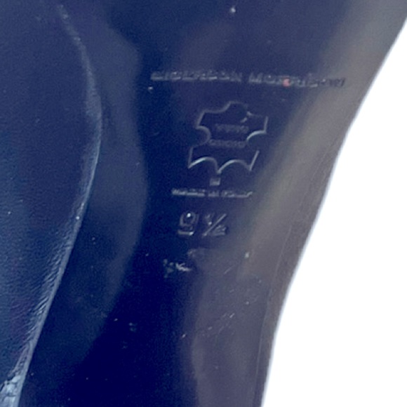 Sigerson Morrison high flap heel point toe booty in black leather size 9.5 - Picture 7 of 7